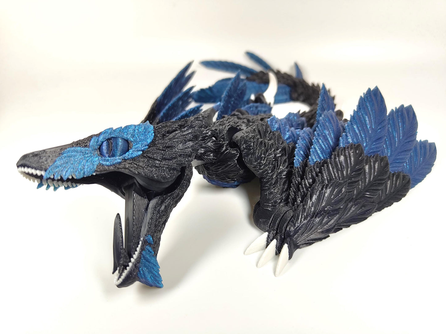 Articulated Microraptor 3D Printed Dinosaur Model Articulated Dragon Wyvern Ornament Display Item ā Custom Colour