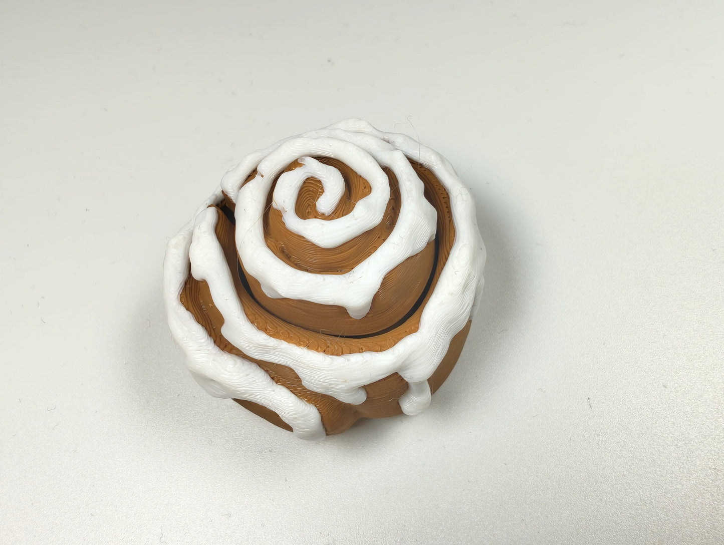 Cinnamon Swirl Cinnamon Bun Pastry Clicker – 3D Printed Pastry Fidget Toy
