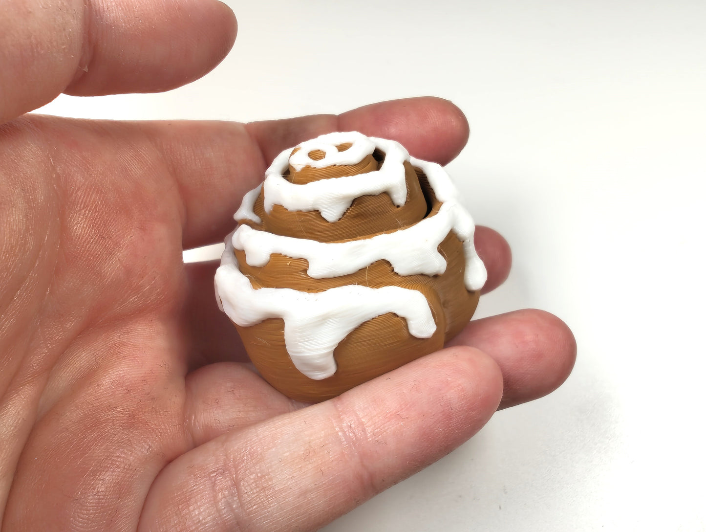 Cinnamon Swirl Cinnamon Bun Pastry Clicker – 3D Printed Pastry Fidget Toy