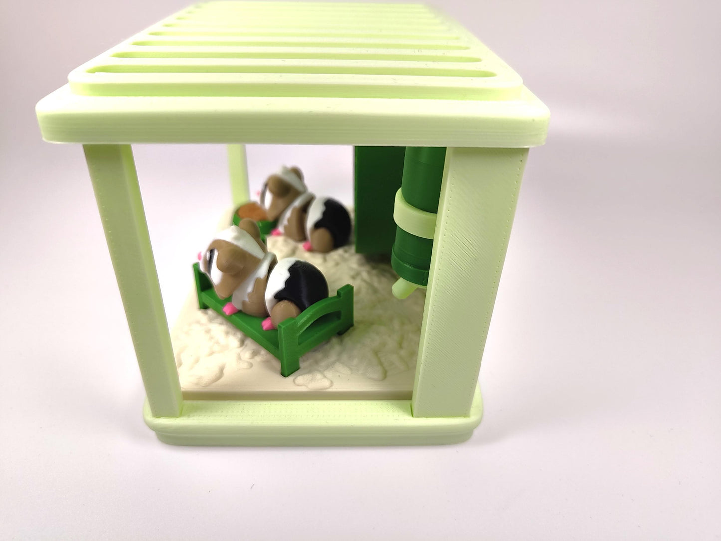 Guinea Pig Cage 3D Printed Diorama - Articulated Guinea Pig Fidget Collectable  - 3D Printed Guinea Pig and Cage set - Fidget Display