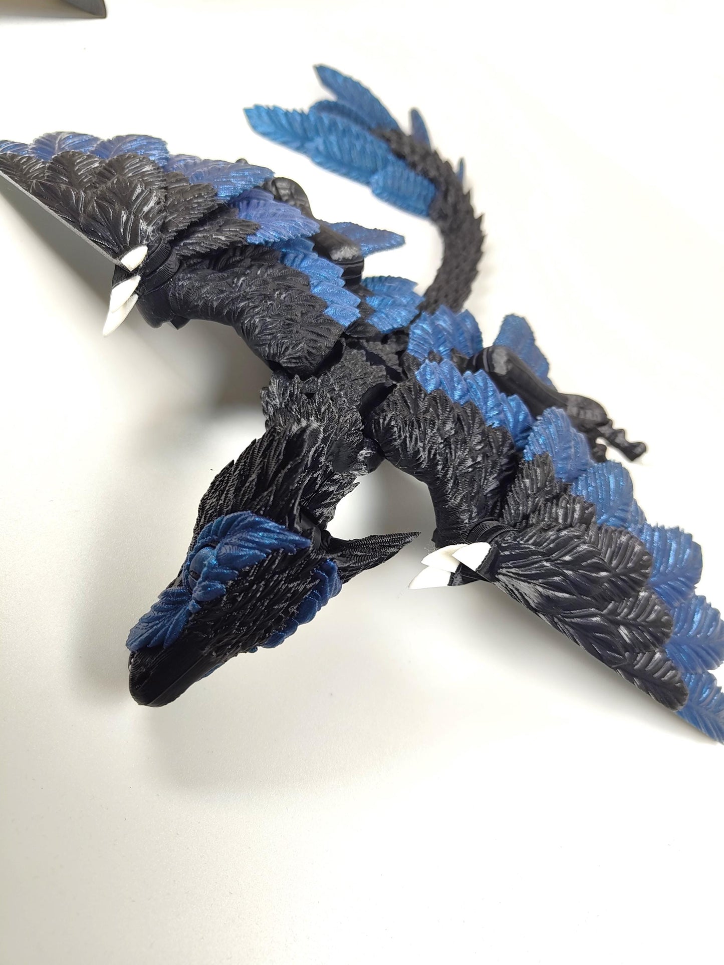 Articulated Microraptor 3D Printed Dinosaur Model Articulated Dragon Wyvern Ornament Display Item – Custom Colour