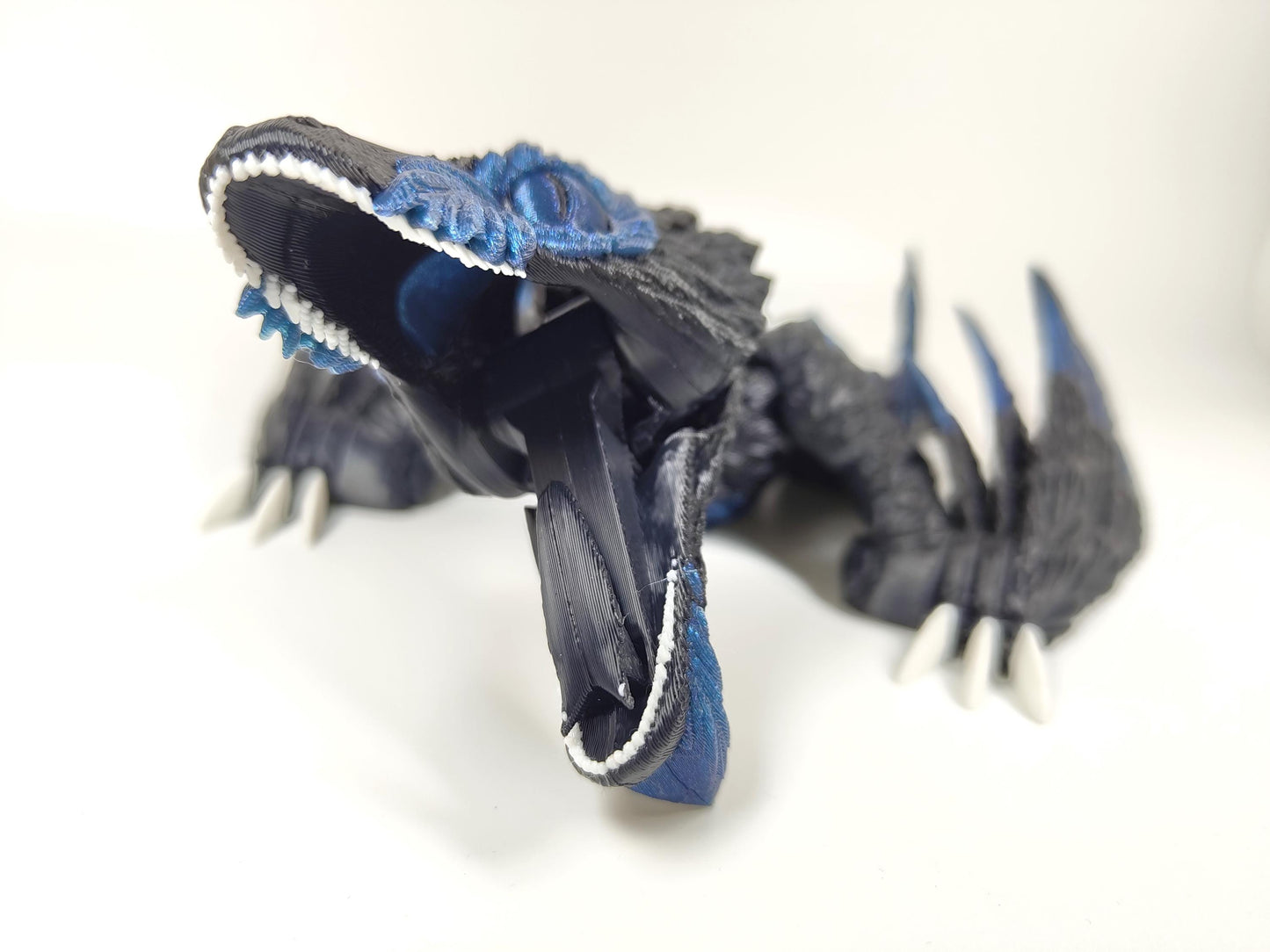 Articulated Microraptor 3D Printed Dinosaur Model Articulated Dragon Wyvern Ornament Display Item – Custom Colour