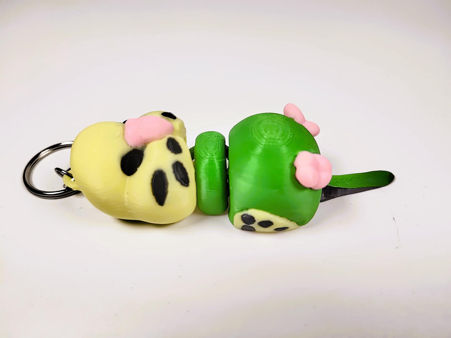 Articulated Budgie Keychain 3D Printed Parrot Key Ring - 3D Printed Budgie Budgerigar Keyring - Bird Fob - Bird Fidget