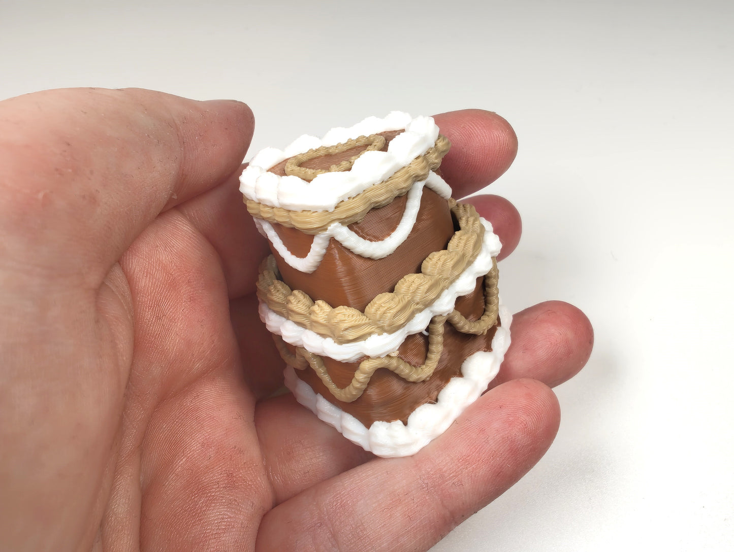 Chocolate Heaven Cake Clicker – 3D Printed Heart-Shaped Cake Fidget Toy
