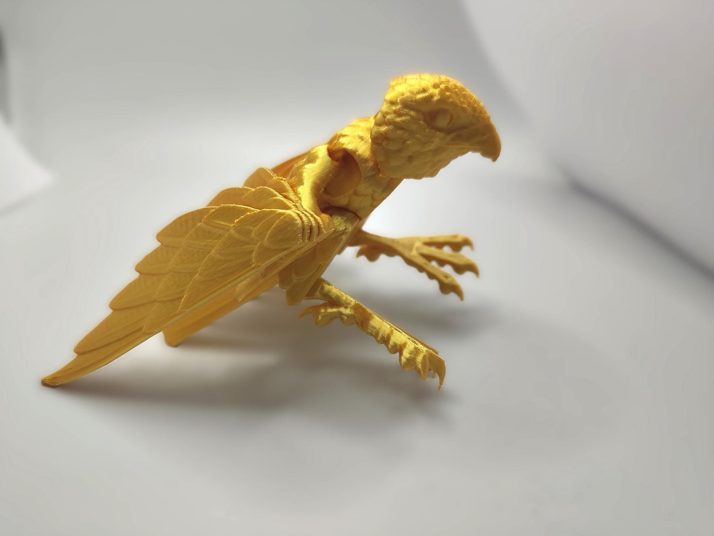 Articulated Peregrine Falcon Model Golden 3D Printed Bird - Gold Mini Falcon - Bird Ornament Display Item - Bird Fidget
