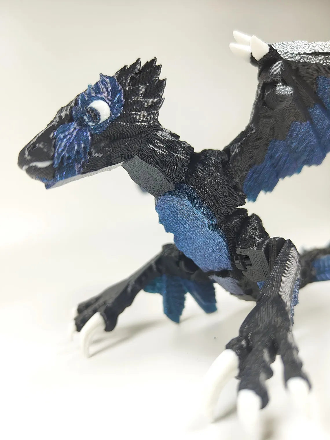 Articulated Micro Microraptor 3D Printed Dinosaur Mini Raptor Model Articulated Dragon Wyvern Ornament Display Item – Custom Colour